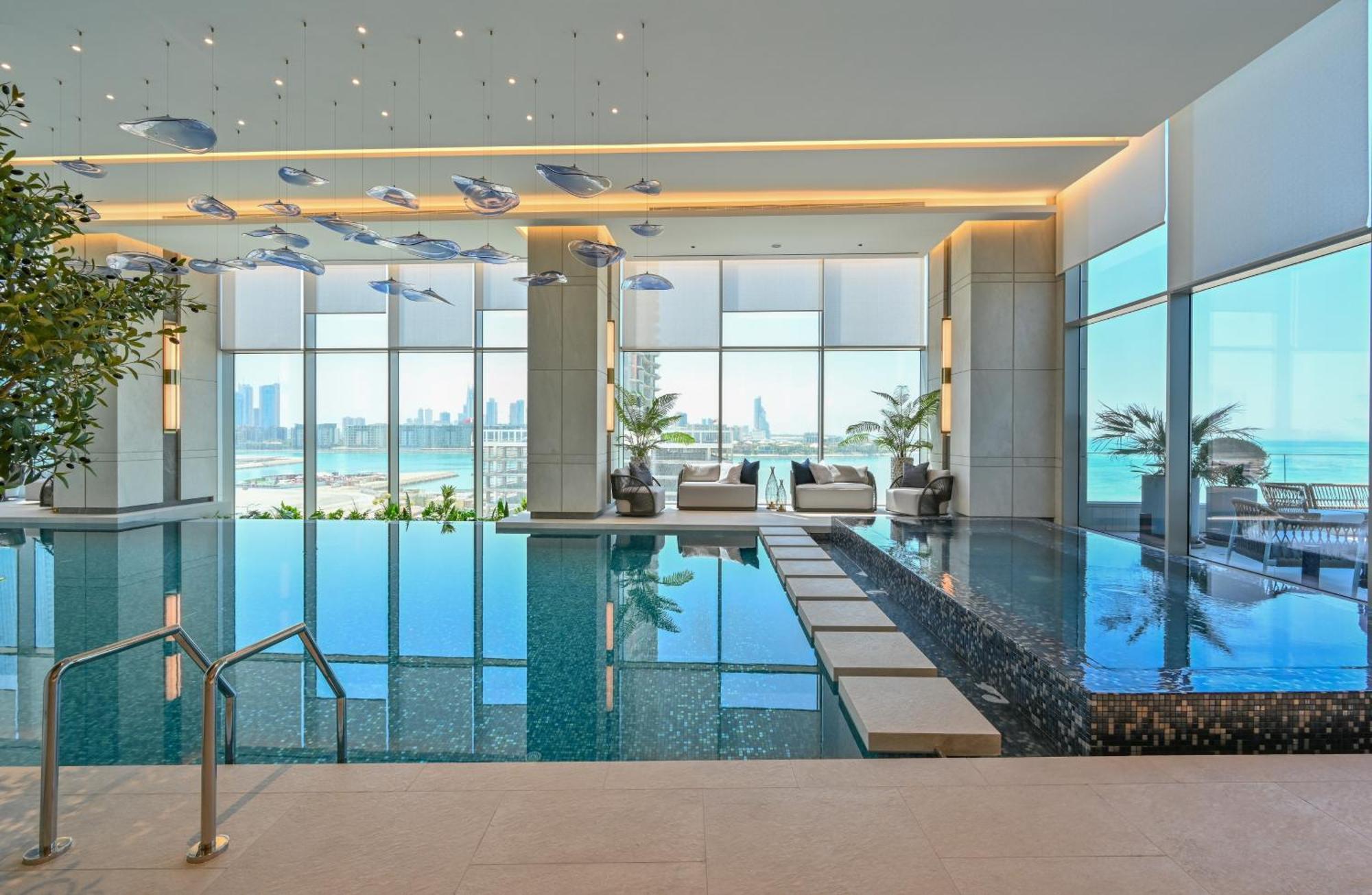 Onyx Rotana Hotel Manama Exterior photo The swimming pool at the hotel